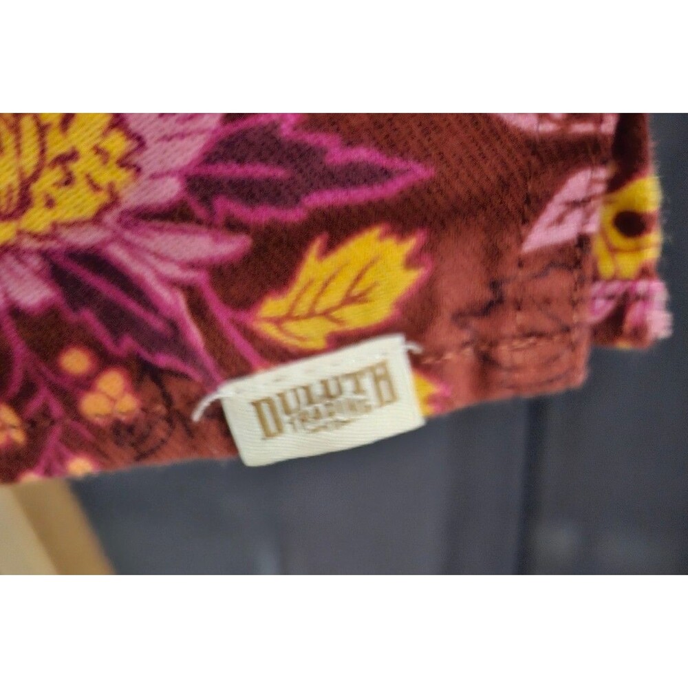 DULUTH TRADING COMPANY WOMEN'S SIZE M FREE SWINGIN FLANNEL SHIRT NWT - Picture 5 of 7